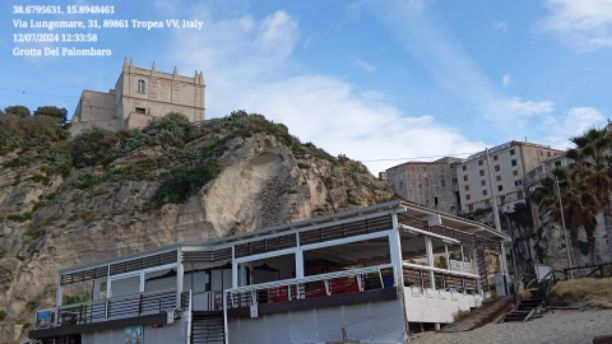 Grotta Del Palombaro